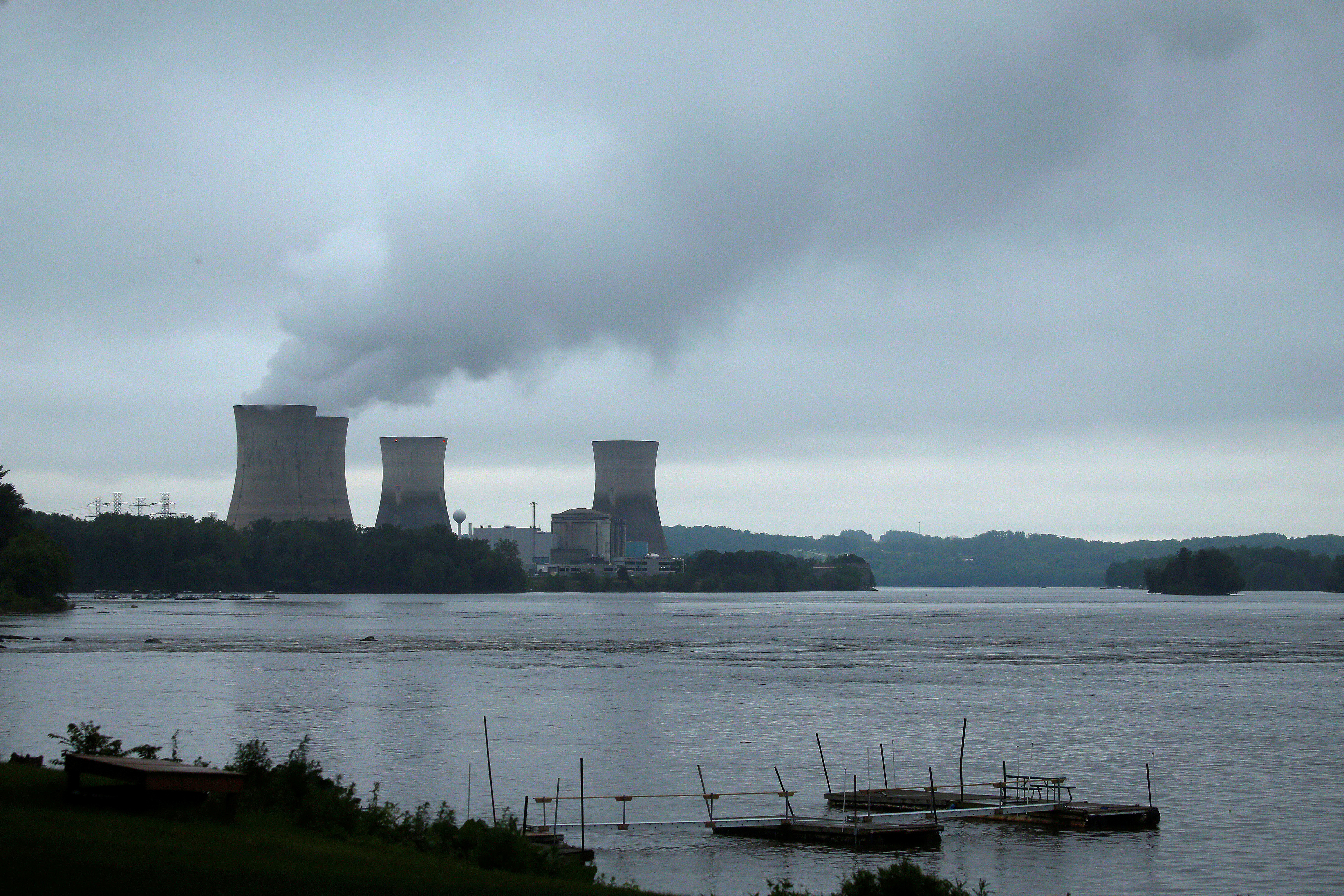 The Three Mile Island Nuclear power plant is pictured from Royalton, Pennsylvania, U.S. May 30, 2017. REUTERS/Carlo Allegri