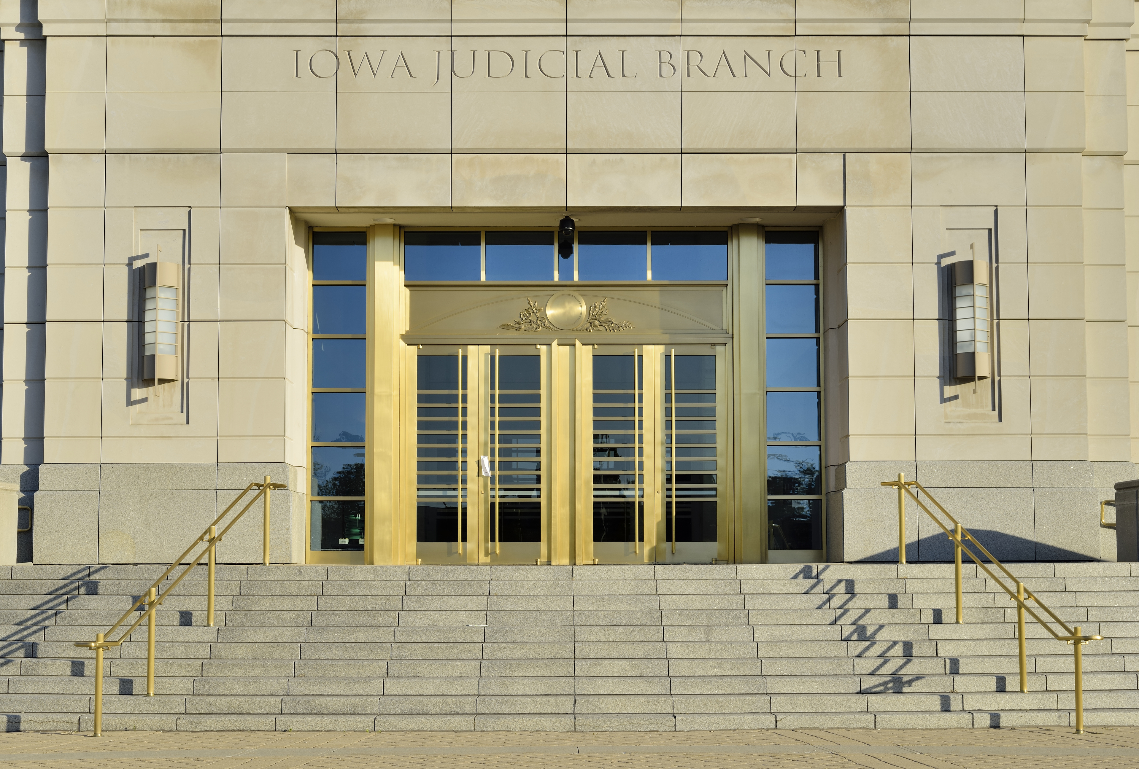 Iowa Supreme Court (credit: iStock)