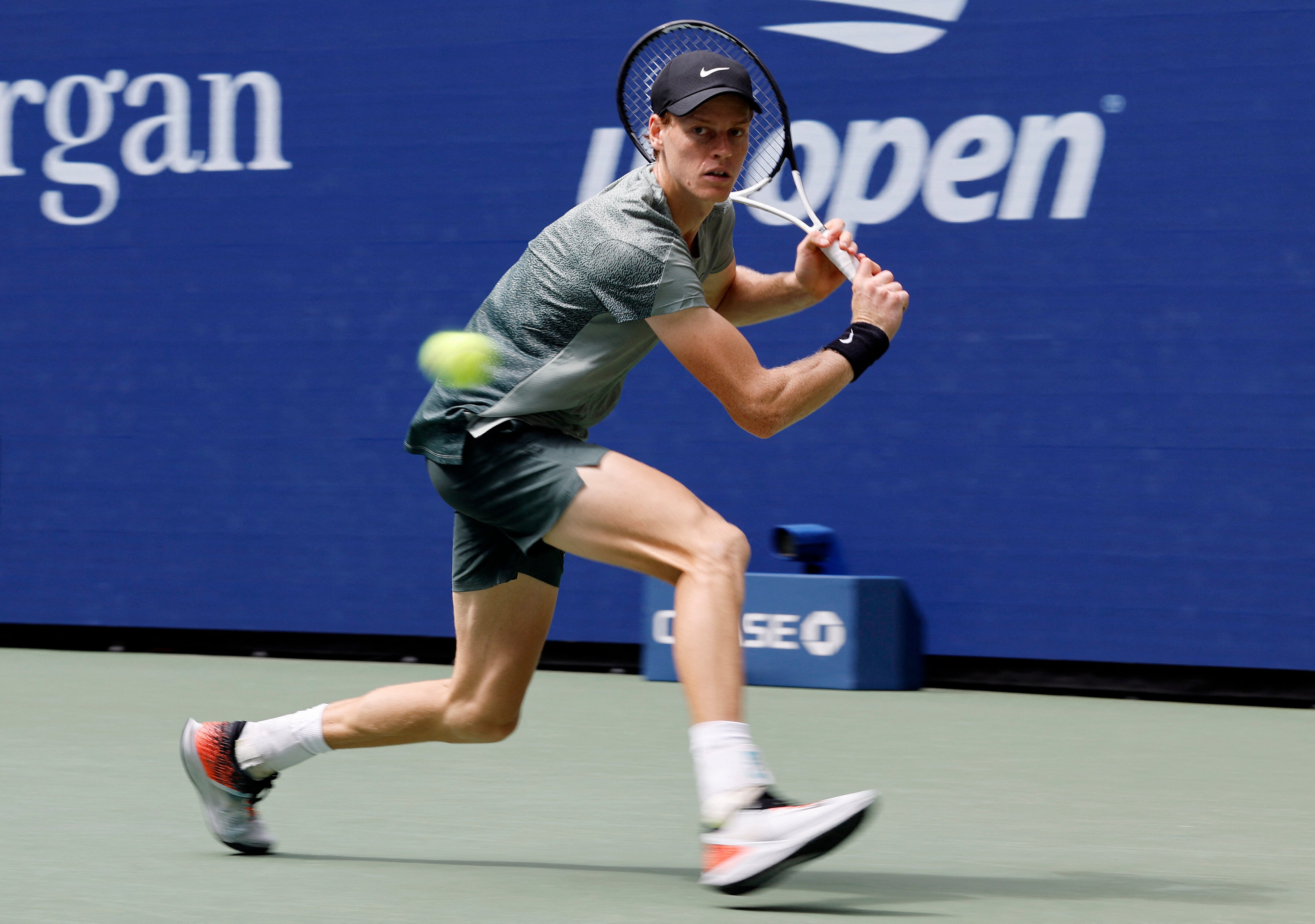 Tennis - U.S. Open - Flushing Meadows, New York, United States - August 29, 2024 Italy's Jannik Sinner in action during his second round match against Alex Michelsen of the U.S. REUTERS/Eduardo Munoz